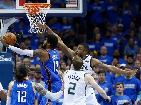 Tide of Game 5 turns when Gobert gets his fourth foul ... and then Favors gets his