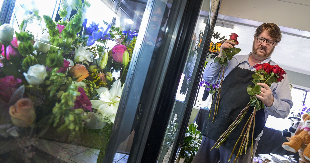 Utah couples, venues grapple with how to plan weddings during coronavirus