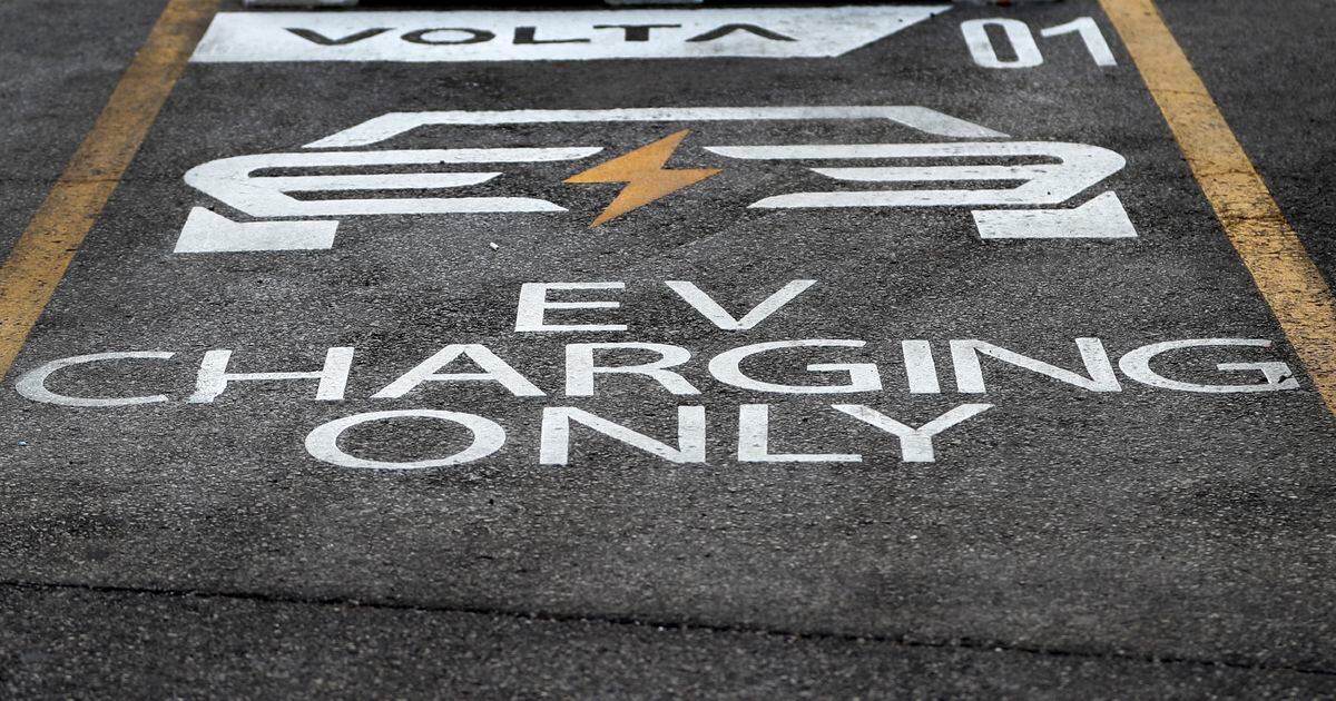 States charge more for electric cars as new laws take effect