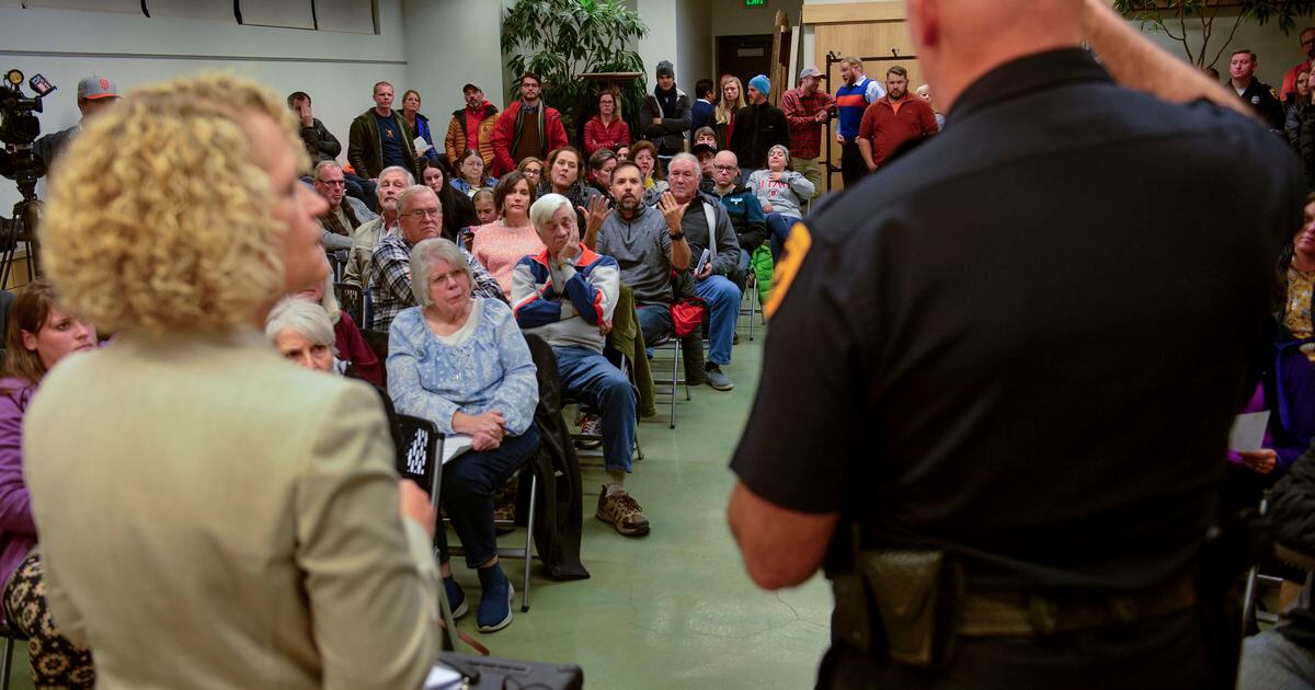 Salt Lake City will review how dispatch center handles homeless complaints