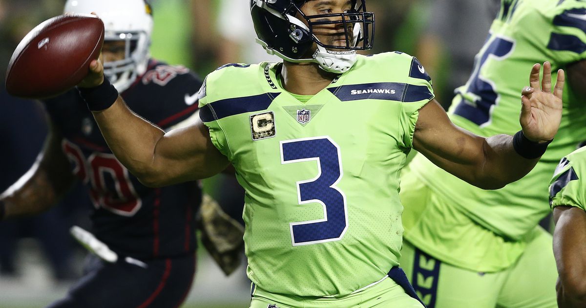 Wilson throws two TD passes as Seahawks score win at Arizona