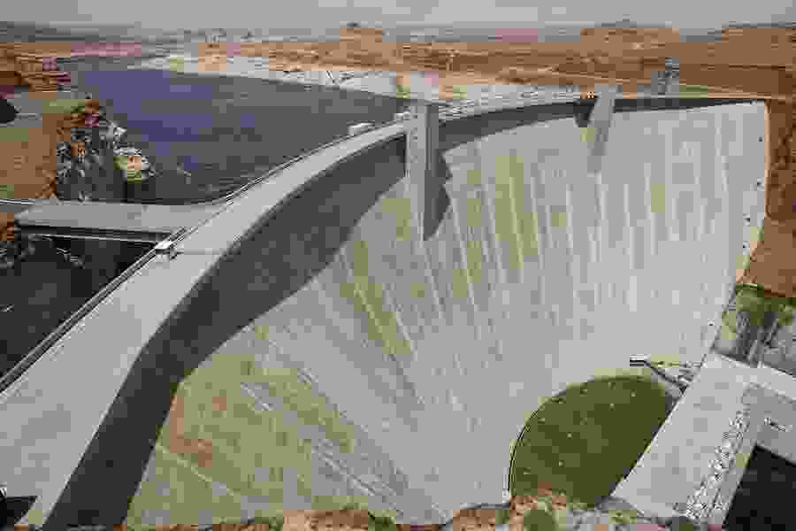 Utah reluctantly asks feds to push pause on the state’s Lake Powell Pipeline