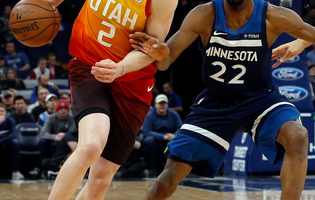 Joe Ingles, Kyle Korver playing heavy minutes despite being over 30; Quin  Snyder on fouling late with 3-point lead