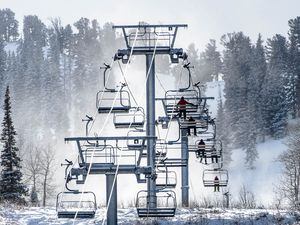 (Trent Nelson | The Salt Lake Tribune) Skiers at Solitude Mountain Resort, Thursday December 21, 2017.