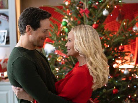 Kristin Chenoweth and Scott Wolf bond over their love of Utah while filming Christmas TV movie