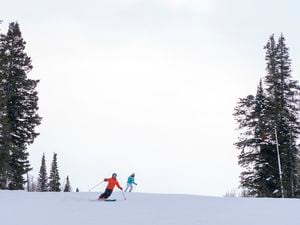 (Rick Egan | The Salt Lake Tribune)  Skiers brave the high winds at Deer Valley, on Thursday, Dec. 1, 2022.