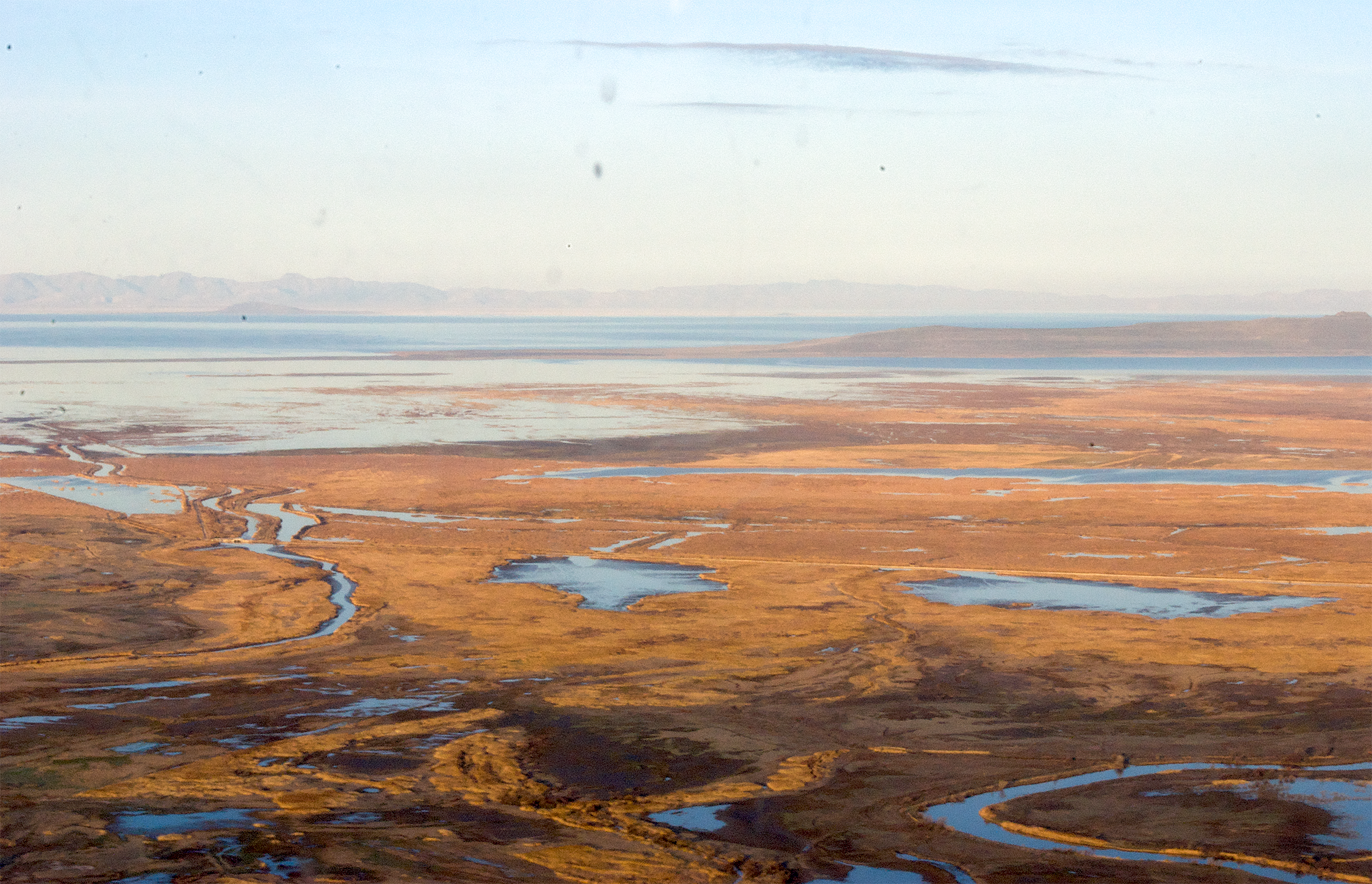 (Megan Banta | The Salt Lake Tribune) Lower water levels are seen during a flyover of the Great Salt Lake with EcoFlight on Tuesday, April 9, 2024.