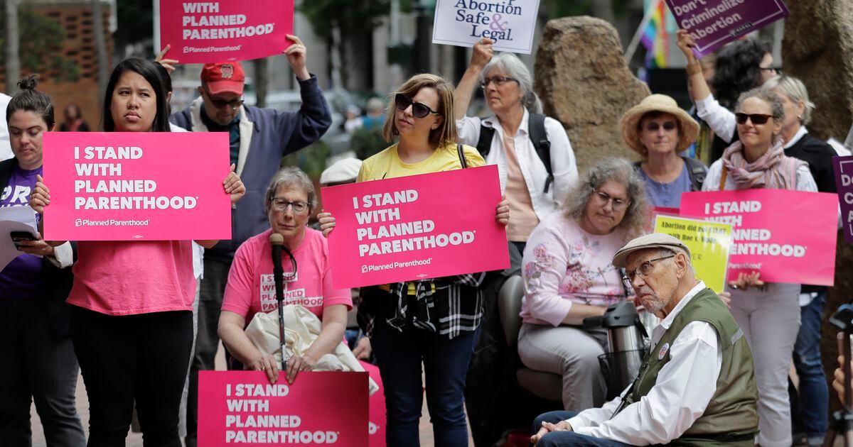 AMA, Planned Parenthood challenge Trump familyplanning rule