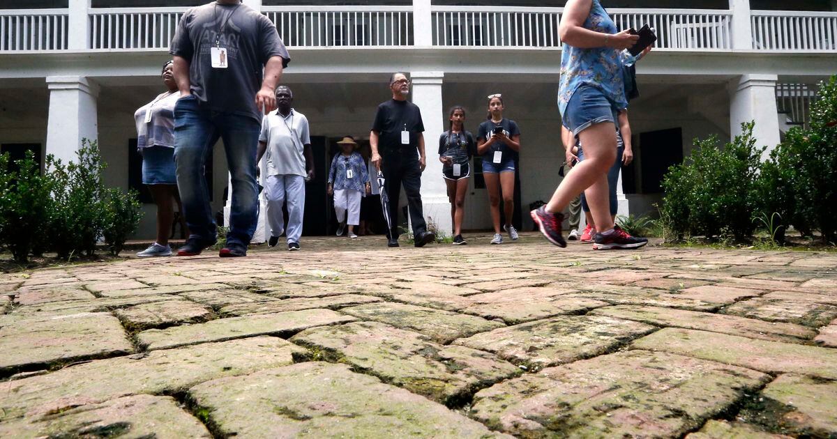 Leonard Pitts The ‘peculiar institution’ is no artifact of the dead past