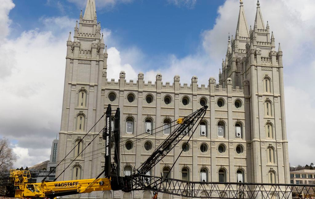 Angel Statue Will Be Brought Down On Salt Lake Lds Temple As Earthquake Repairs Renovation Work Continue