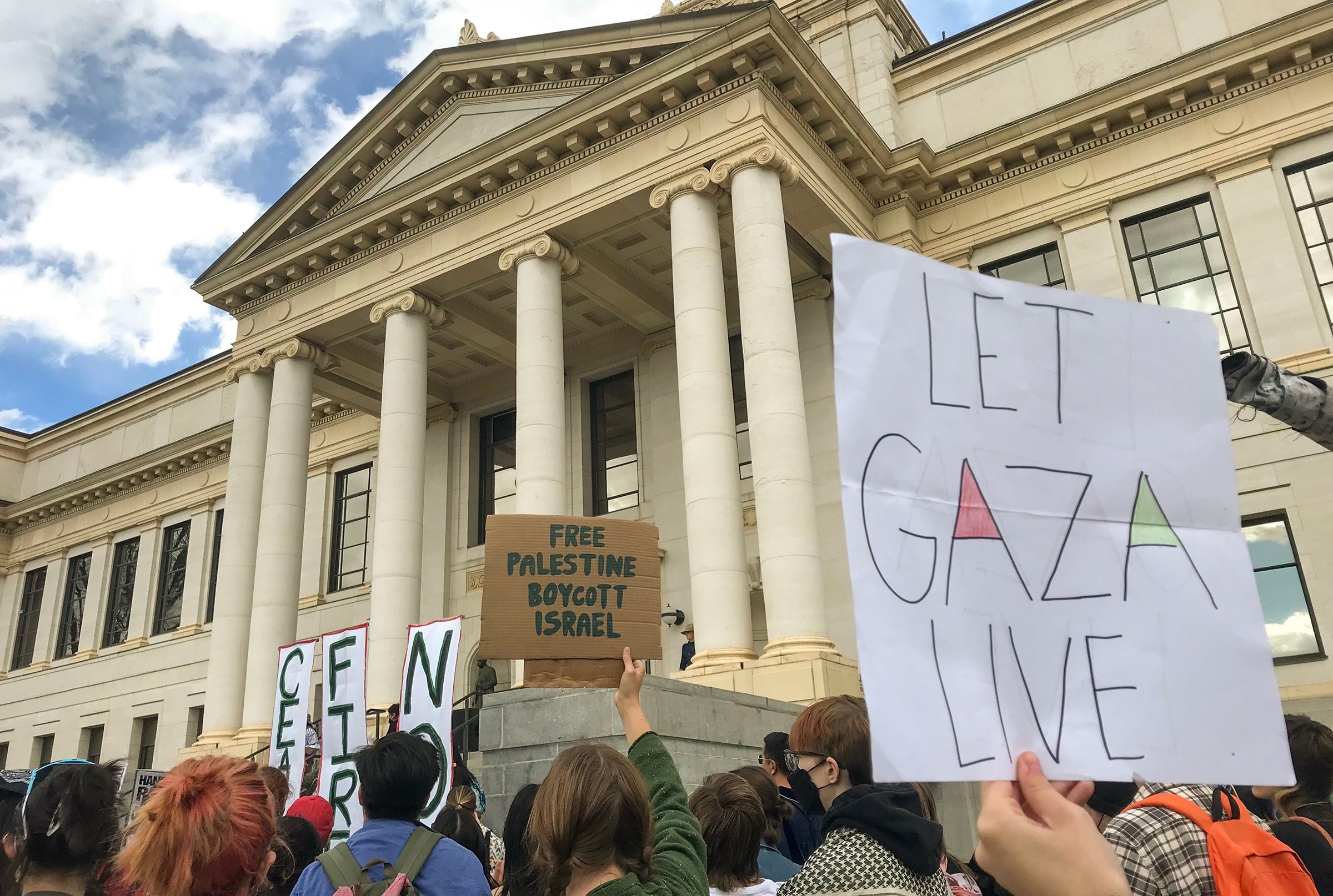 (Courtney Tanner | The Salt Lake Tribune) People attend a rally in support of Palestine on the University of Utah campus in Salt Lake City, Monday, April 29, 2024.