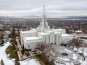 (Leah Hogsten | The Salt Lake Tribune) The Angel Moroni atop The Church of Jesus Christ of Latter-day Saints'  Bountiful Temple,  Dec. 10, 2022, with the shrinking Great Salt Lake visible in the background.