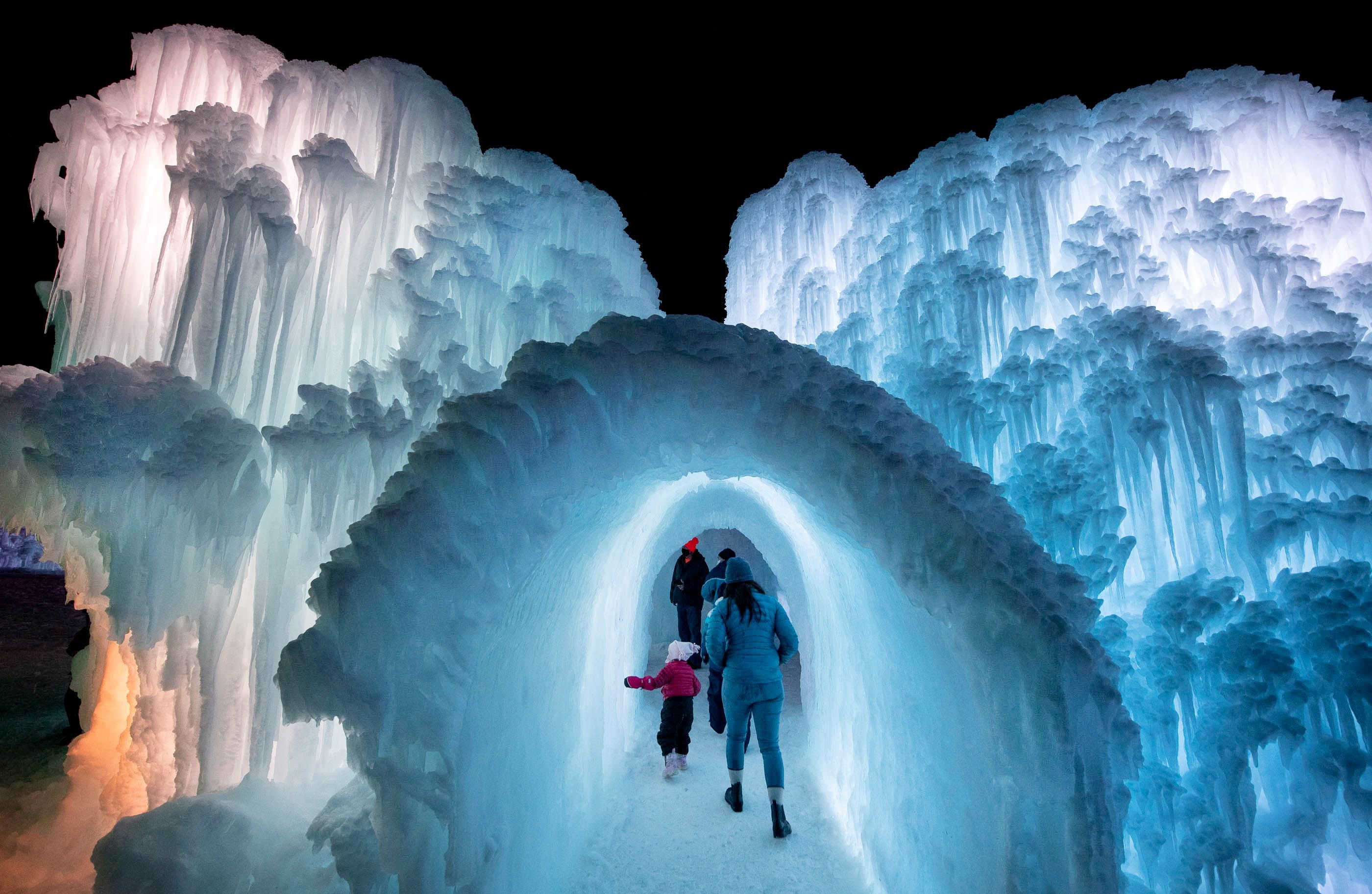 Frozen Ice Castle Fountain