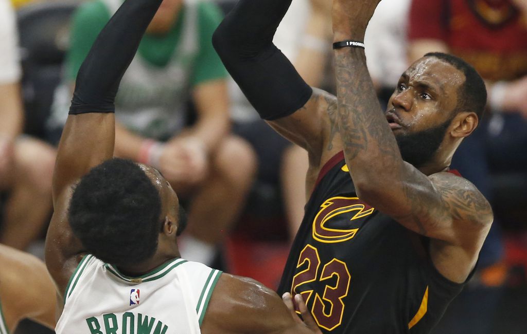 Lebron James Back In Boston Chases Eighth Straight Trip To Nba Finals