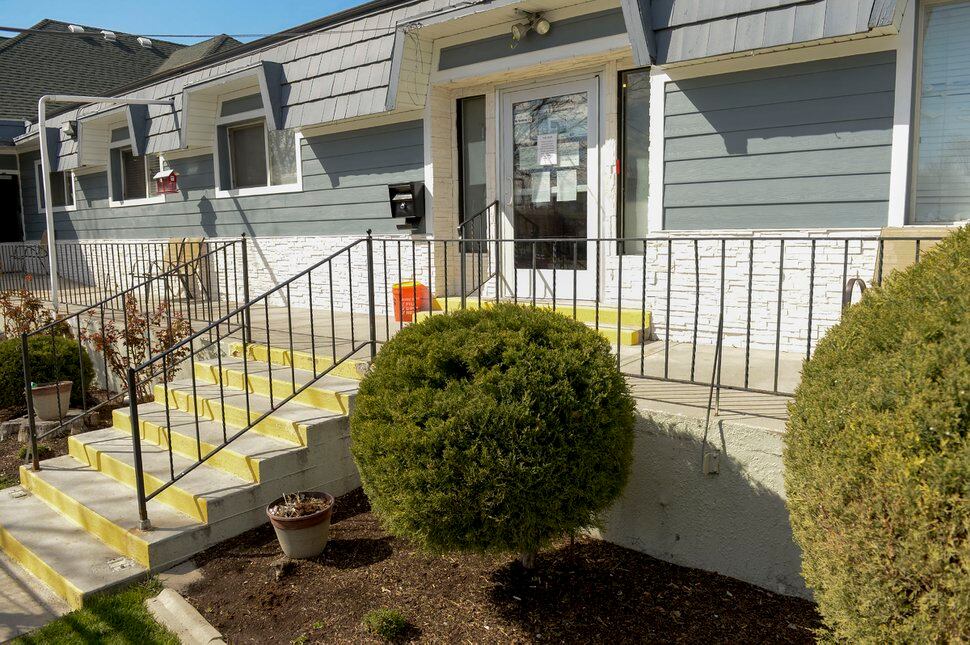 Half of Utah’s nursing homes in contact with state have had a COVID19 case and families don’t