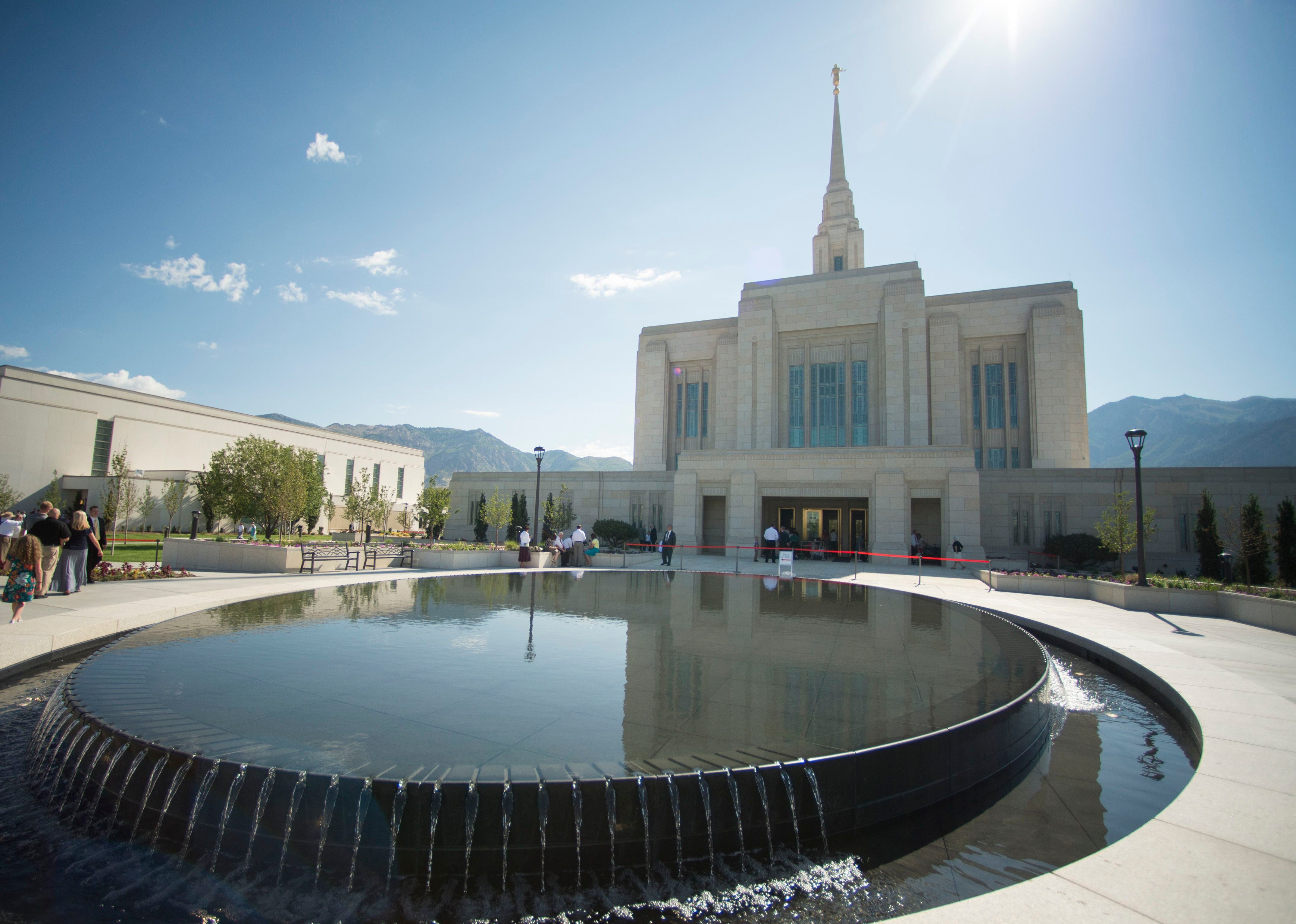 (Rick Egan | The Salt Lake Tribune)
The overhauled Ogden Temple appears on the first day of a public open house in 2014. 
