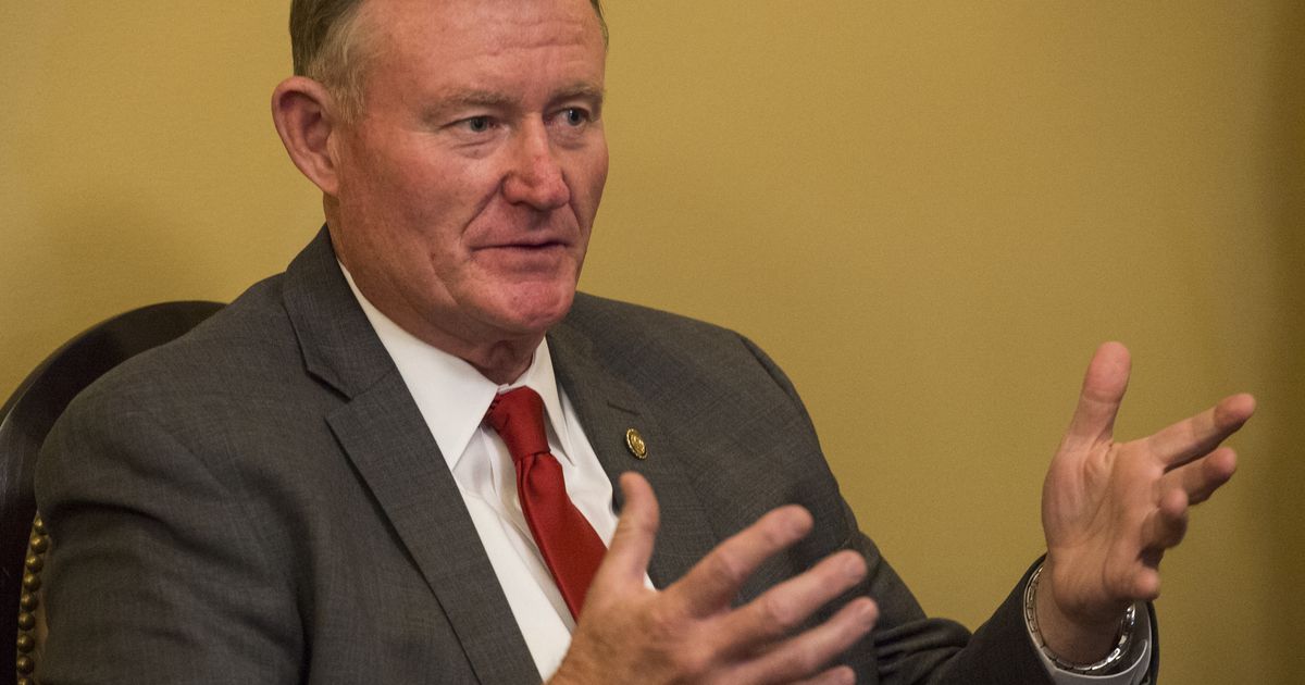 A few weeks after a Cedar City official says he’ll keep his seats on