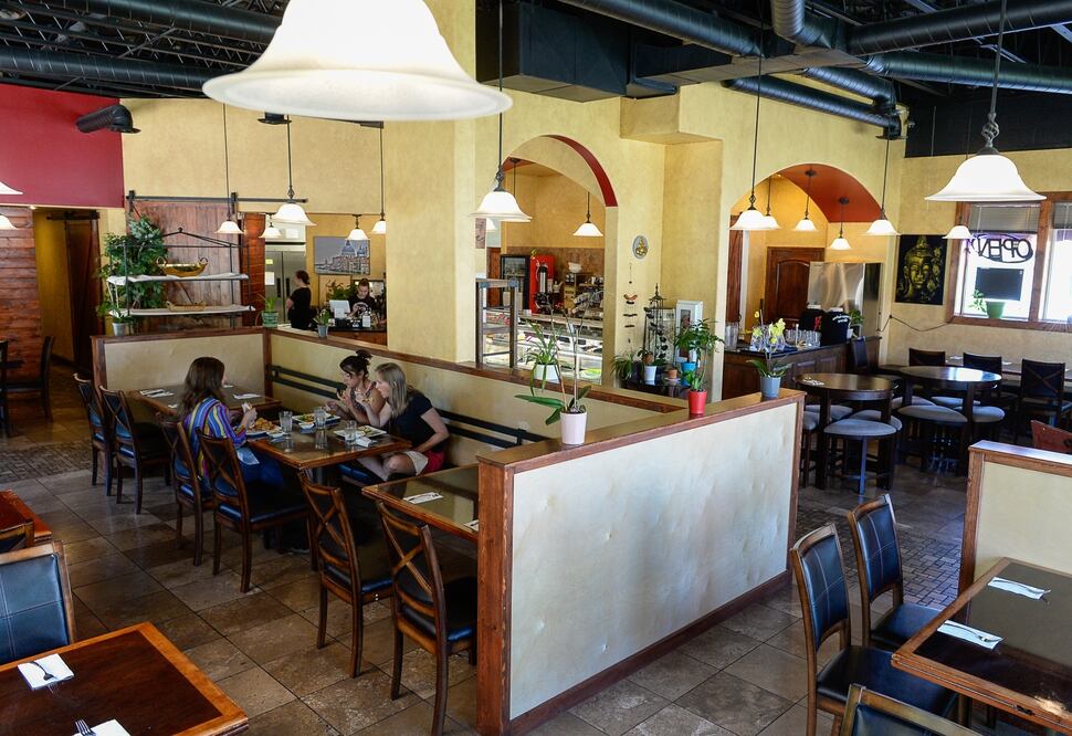 Thaiinfluenced Fav Bistro in Holladay delivers with quirky and classic