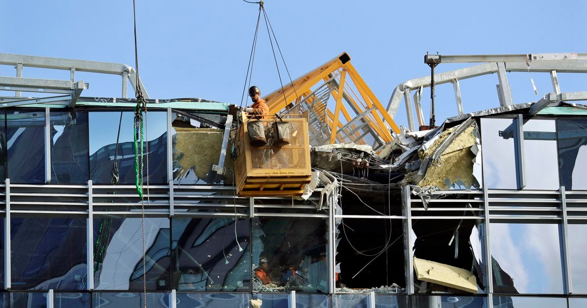 ‘Terrifying’ Crane falls on busy Seattle street, killing 4 The Salt
