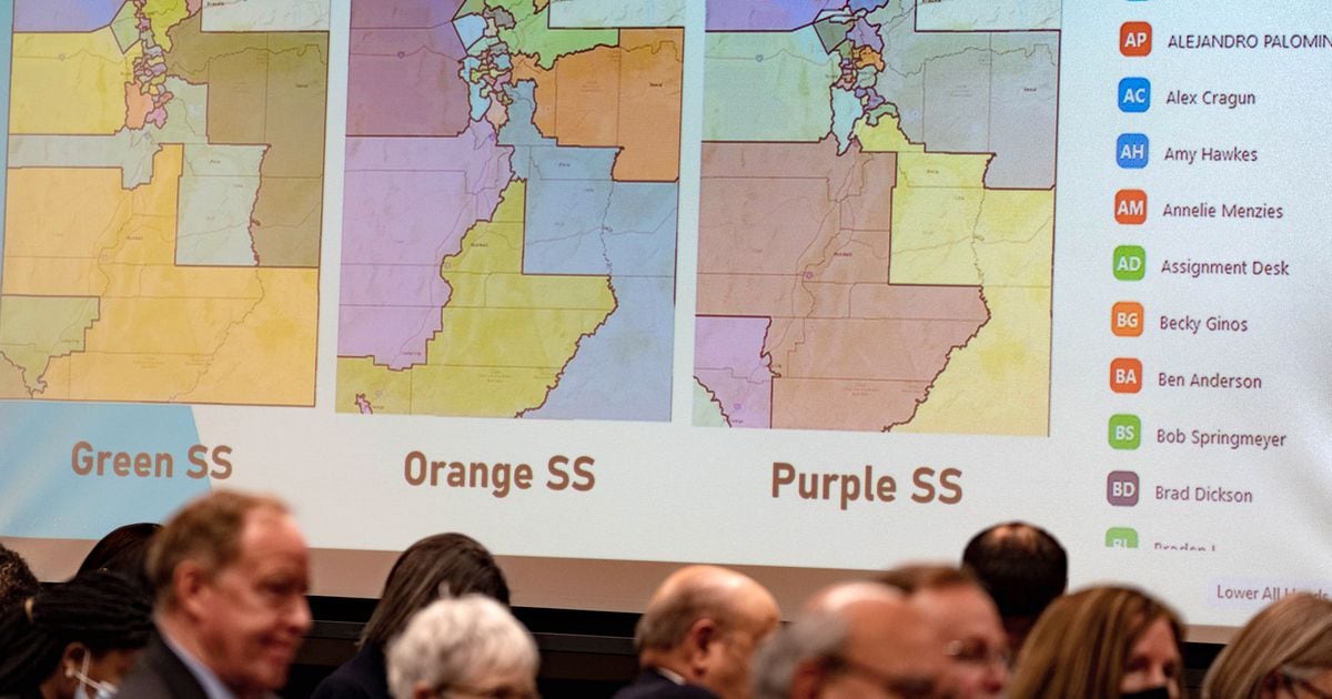 Komisi distrik independen memberikan peta distrik pemungutan suara yang diusulkan kepada anggota parlemen Utah
