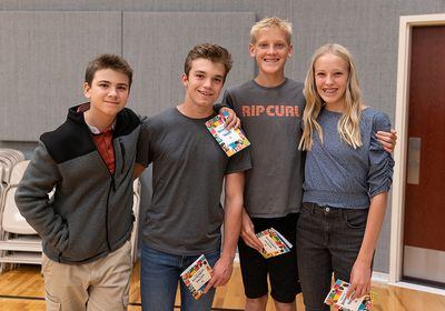 (The Church of Jesus Christ of Latter-day Saints)
Teens from the Herriman Utah Pioneer Stake hold copies of the new guide “For the Strength of Youth: A Guide for Making Choices.”