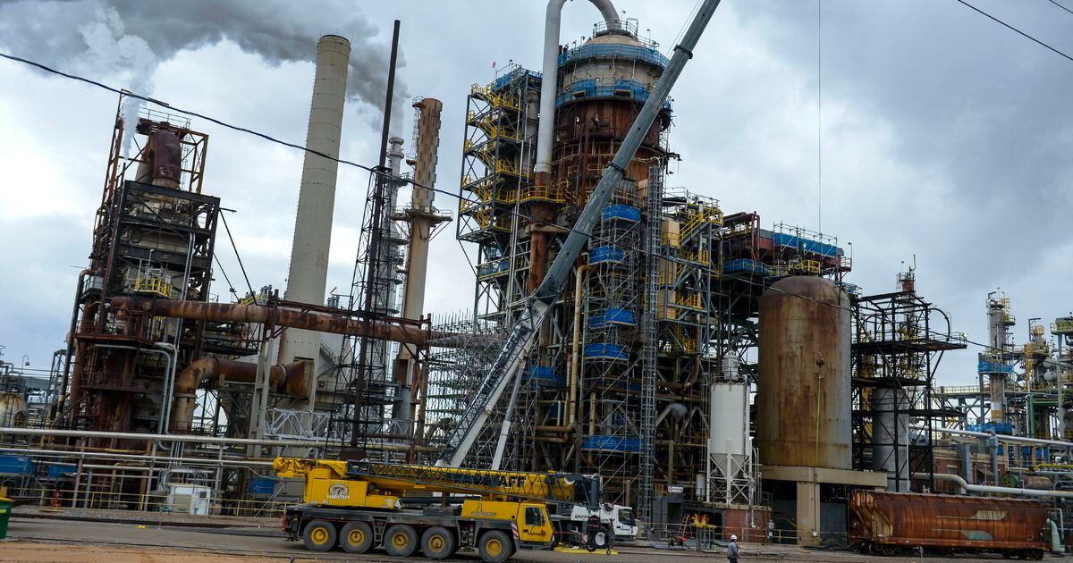 Another Utah refinery says it will launch effort to make cleaner ‘Tier