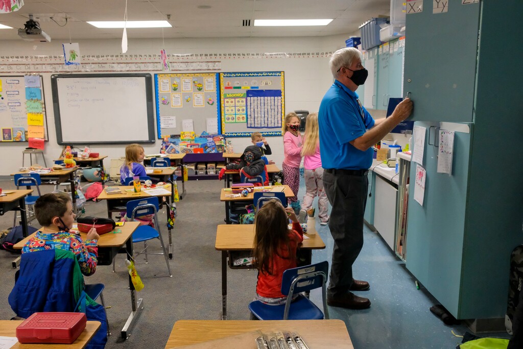 (Leah Hogsten | The Salt Lake Tribune) A classroom of 2nd graders at Northlake Elementary in the Tooele School District, Dec. 18, 2020.