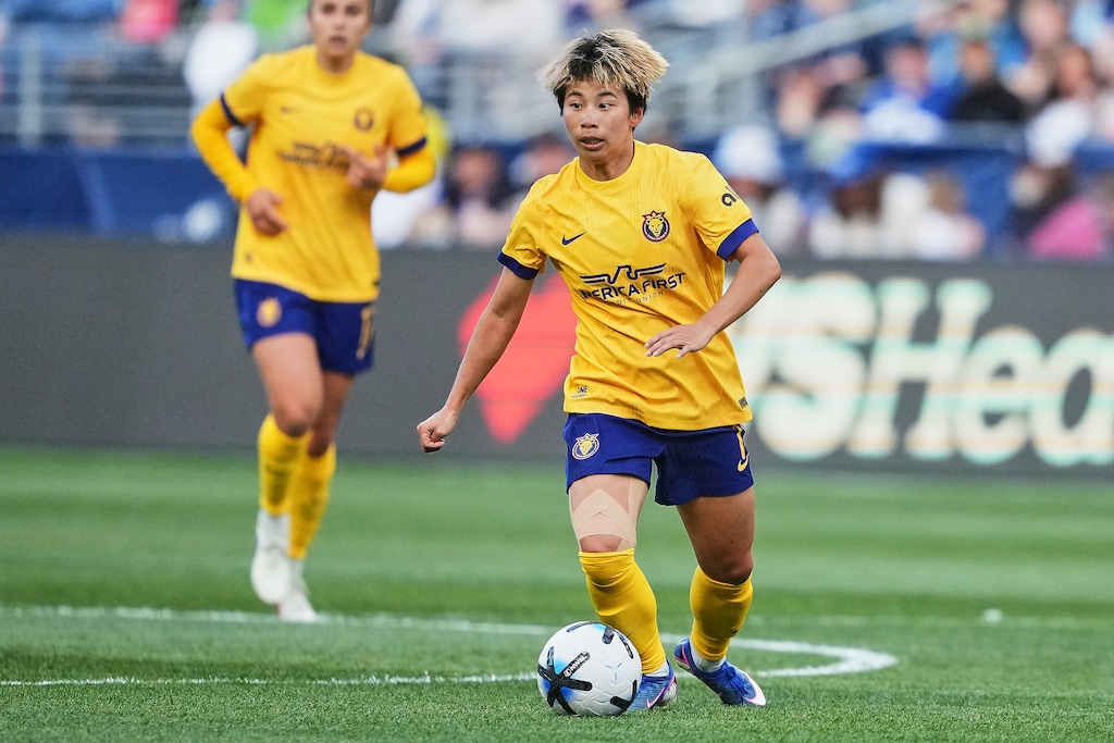 Utah Royals forward Mina Tanaka, shown during a game last month, scored the winning goal as the Royals beat Racing Louisville 2-1 on Sunday in Sandy, Utah. (AP Photo/Lindsey Wasson)