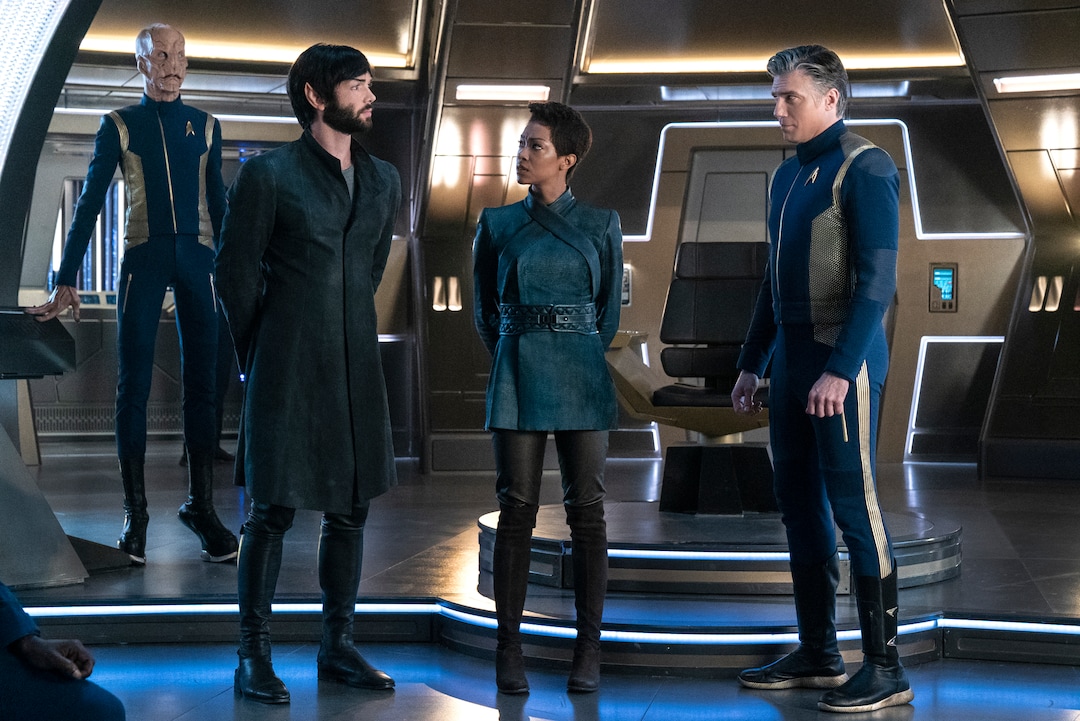 (Photo courtesy Michael Gibson/CBS) Doug Jones as Saru, Ethan Peck as Spock, Sonequa Martin-Green as Burnham, and Anson Mount as Captain Pike on the bridge of the U.S.S. Discovery on “Star Trek: Discovery.”