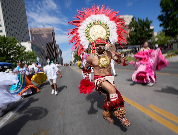(Francisco Kjolseth | The Salt Lake Tribune) Dancers representing the Consulate of Mexico participate in the Days of ’47 Parade in Salt Lake City on Saturday, July 23, 2022.