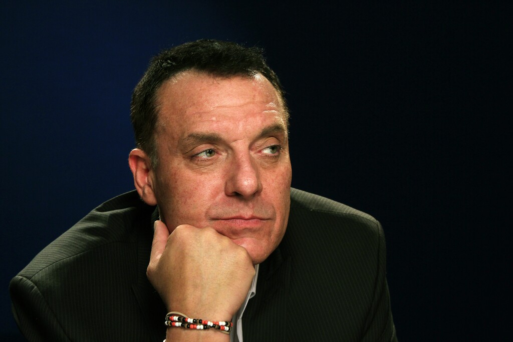 (John Carucci | The Associated Press) Actor Tom Sizemore got kicked off the set of “Born Killers” in 2003 after he allegedly touched an 11-year-old co-worker’s genitals, a dozen cast and crew members told The Hollywood Reporter.