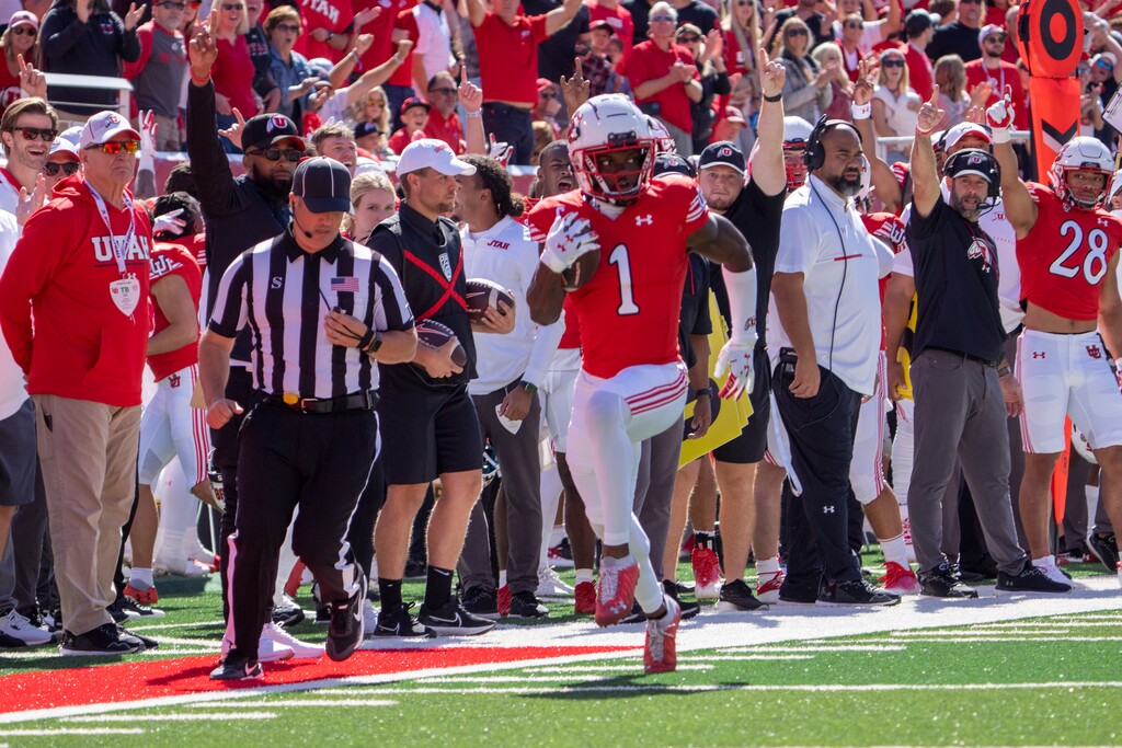 (Rick Egan | The Salt Lake Tribune)  Utah Utes cornerback Clark Phillips III (1) runs for a touchdown after intercepting a an Oregon State Beavers pass, in PAC 12 football action  between the Utah Utes and the Oregon State Beavers, at Rice-Eccles Stadium in Salt Lake City, on Saturday, Oct. 1, 2022.