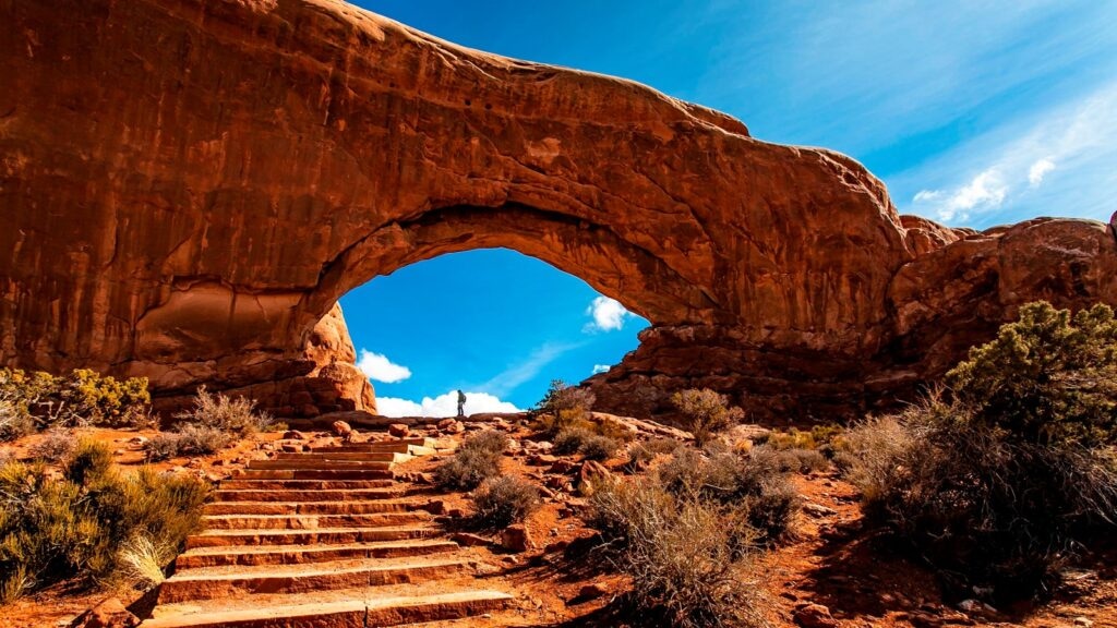 (National Park Service) The Windows Loop Viewpoint and Trail.