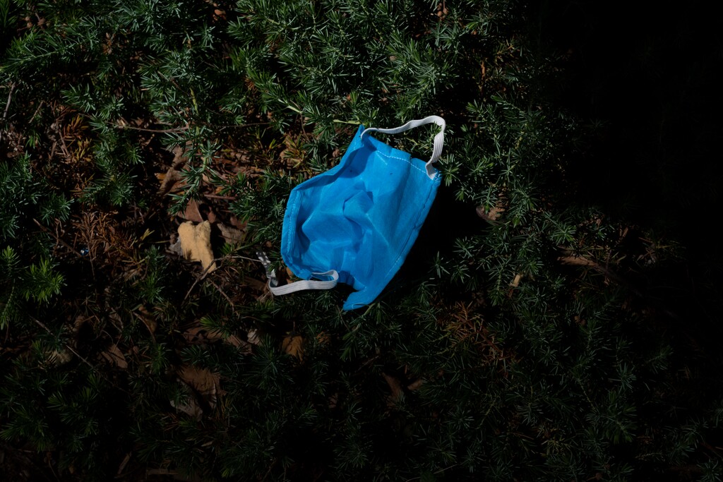 (Nick Oxford | The New York Times)

A face mask on the ground in Oklahoma City, on June 22, 2020.