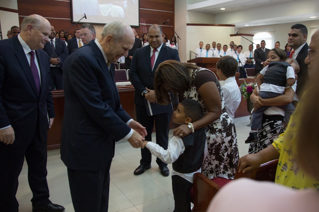 (Photo courtesy of The Church of Jesus Christ of Latter-day Saints) LDS Church President Russell M. Nelson meets with members in Santo Domingo, Dominican Republic on Saturday, Sept. 1, 2018.
