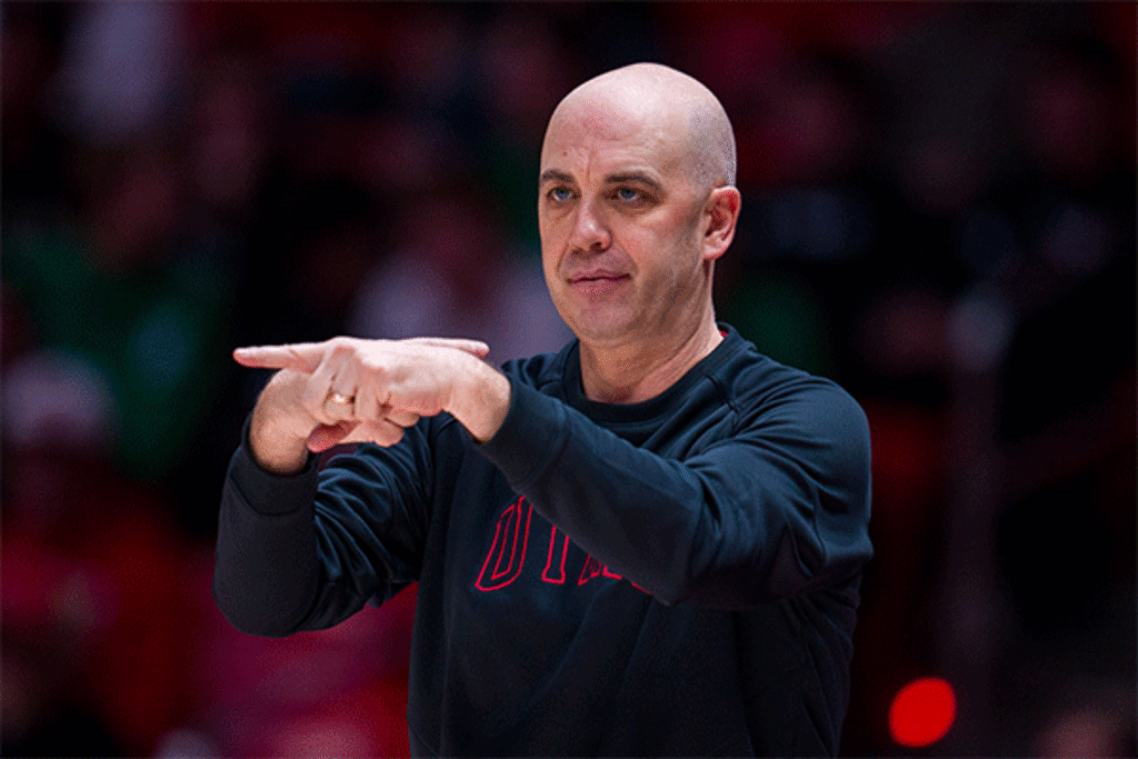 (Trent Nelson  |  The Salt Lake Tribune) Craig Smith makes a substitution as Utah hosts Bellarmine, NCAA basketball in Salt Lake City on Wednesday, Dec. 20, 2023.