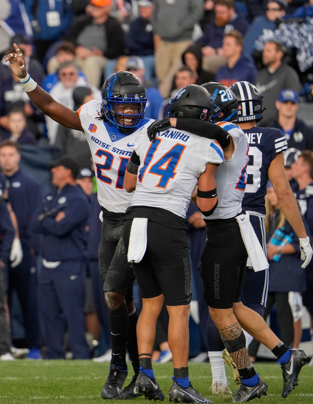 (Leah Hogsten | The Salt Lake Tribune) Brigham Young Cougars wide receiver Keanu Hill (1) fails to pull in the pass battling Boise State Broncos safety Tyreque Jones (21) No. 10 Brigham Young University hosts Boise State at LaVell Edwards Stadium, Oct. 9, 2021.