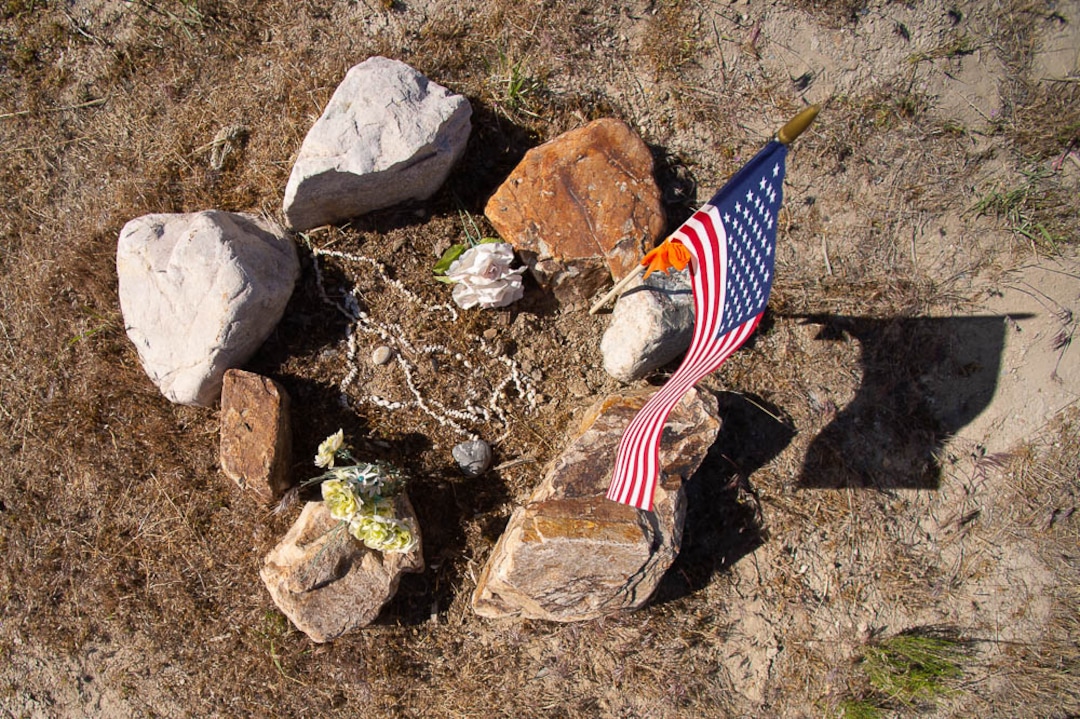 (Trent Nelson | The Salt Lake Tribune)  Descendants of the Hawaiians who settled the desert town of Iosepa took time during their Memorial Day gathering to clean the graves of their ancestors, Saturday May 26, 2018.