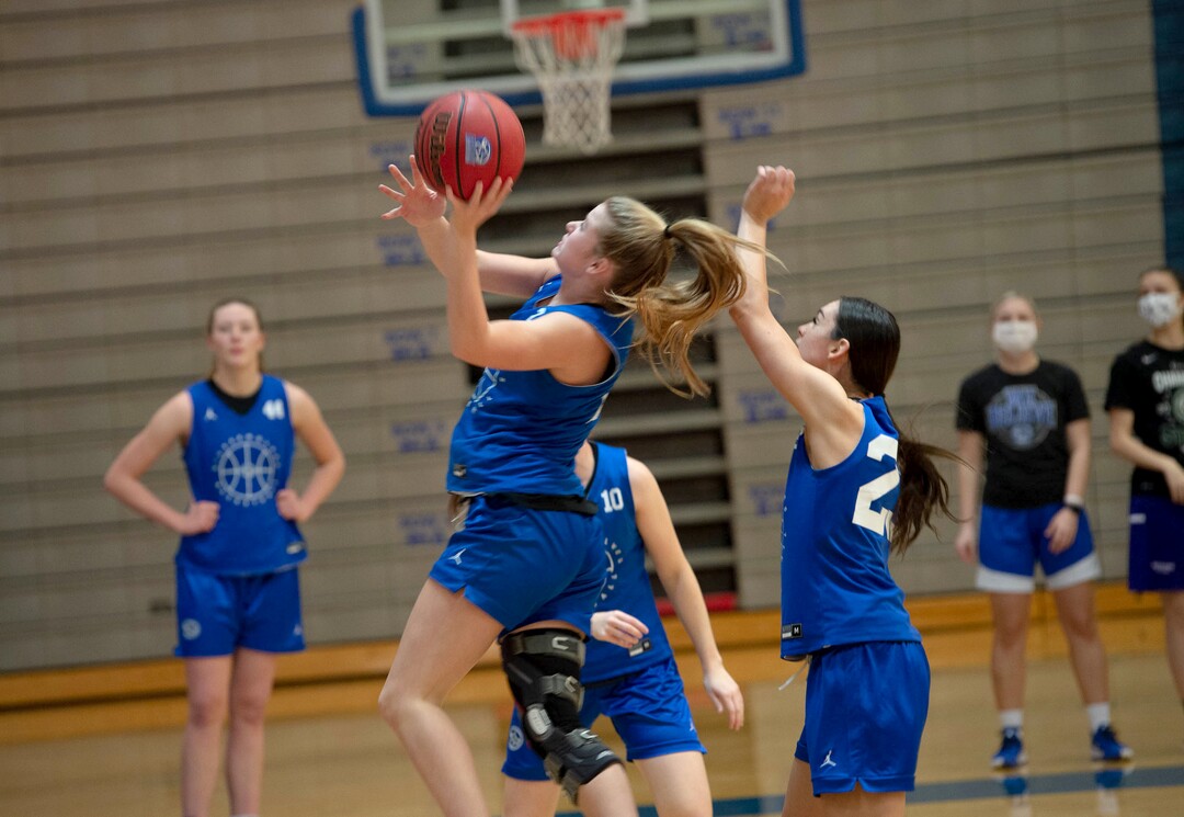 (Francisco Kjolseth  | The Salt Lake Tribune) Halle Duft goes up for a shot as the Fremont girls basketball team runs through drills on Wednesday, Feb. 24, 2021.