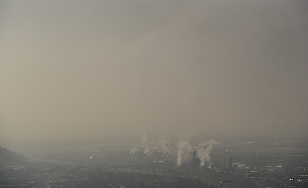 (Francisco Kjolseth  |  The Salt Lake Tribune)  Refinery row in North Salt Lake is obscured by poor air quality as inversion conditions continue on Monday, Jan. 14, 2019, obscuring the ground below as pilot Jeff Greenland takes every opportunity to fly above the poor conditions. Over the radio with Salt Lake Approach before landing he can be heard saying "thanks for keeping us all safe during the shutdown," as the longest government shutdown in U.S. history drags on.