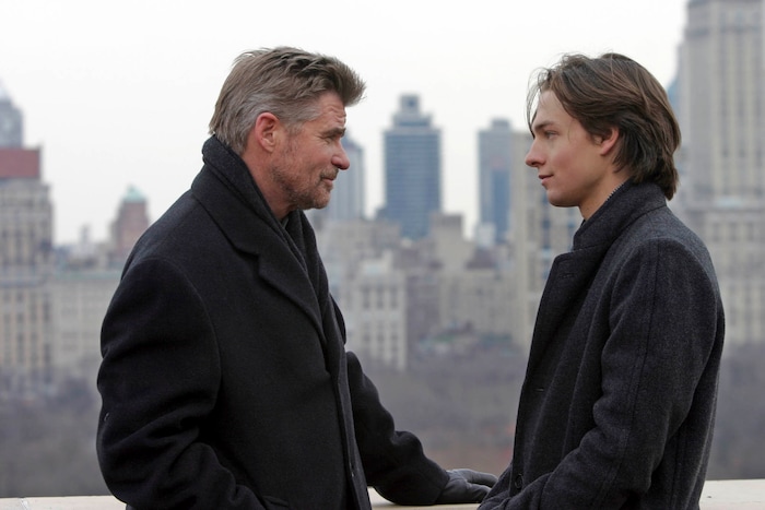 (Eric Liebowitz  |  The WB)  Treat Williams as Dr. Andrew Brown, Gregory Smith as Ephram Brown in a scene from "Everwood."