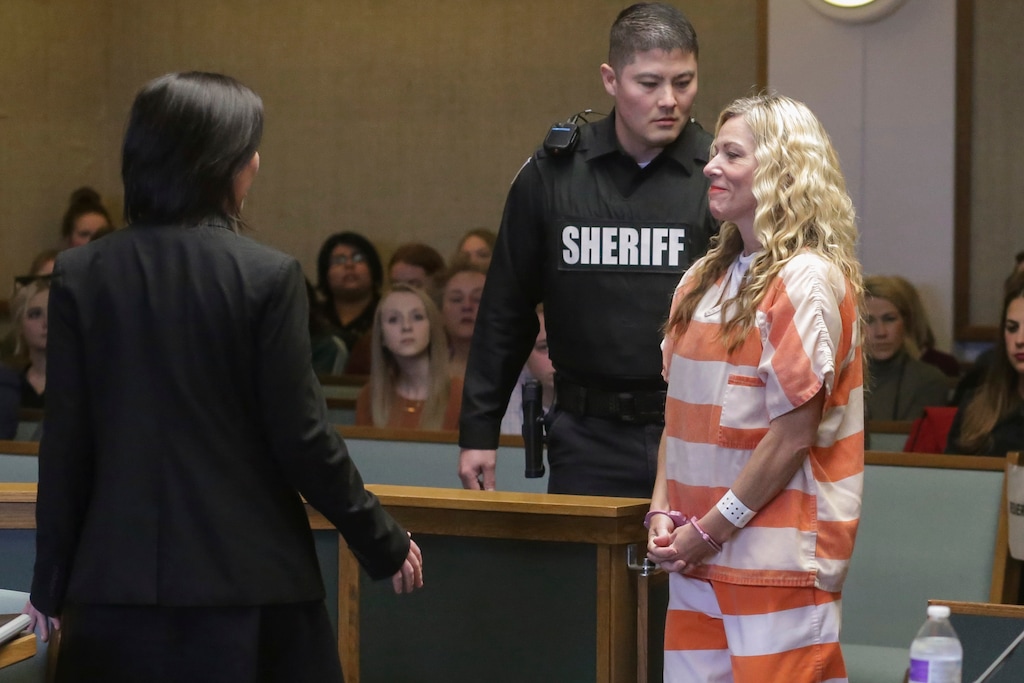 (John Roark | The Idaho Post-Register via AP, pool) Lori Vallow Daybell enters the courtroom during her hearing on Friday, March 6, 2020, in Rexburg, Idaho. Daybell who is charged with felony child abandonment after her two children went missing nearly six months ago had her bond reduced to $1 million by an Idaho judge on Friday.