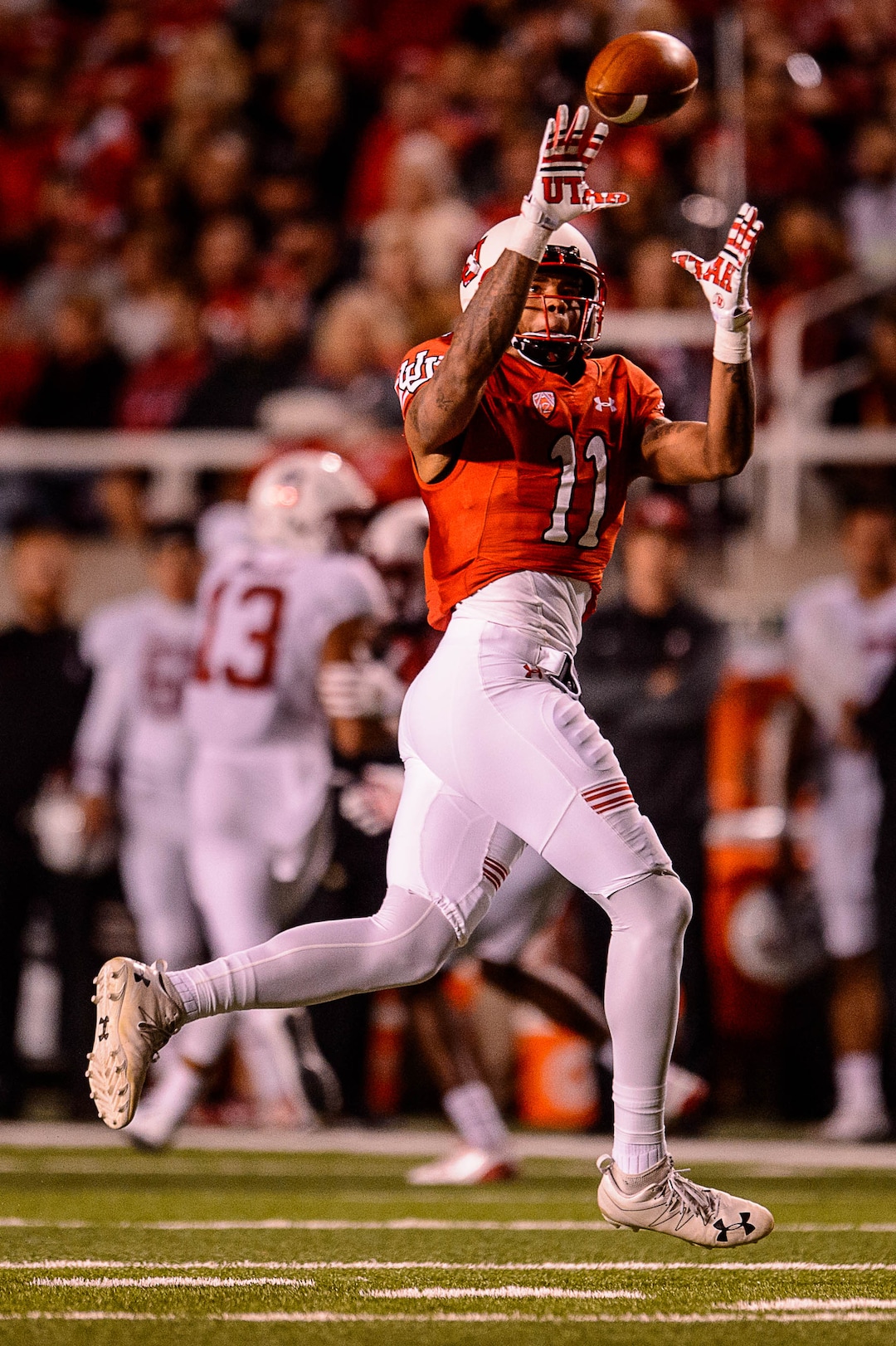 (Trent Nelson | The Salt Lake Tribune)  Utah Utes wide receiver Raelon Singleton (11) pulls in a pass as the University of Utah hosts Stanford, NCAA football at Rice-Eccles Stadium in Salt Lake City Saturday October 7, 2017.