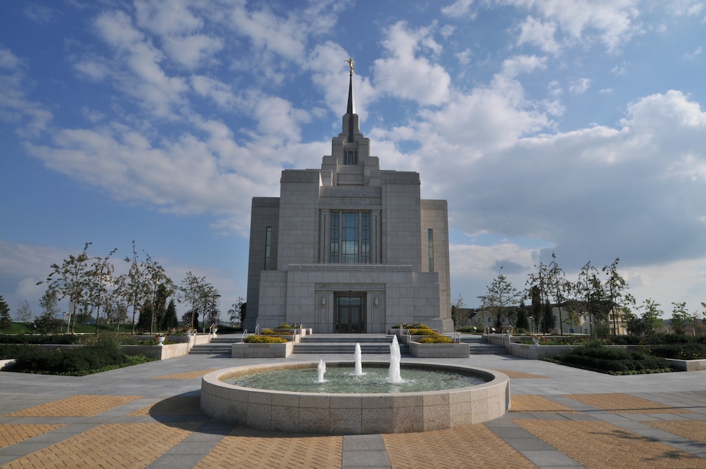 (The Church of Jesus Christ of Latter-day Saints)
Ukraine's Kyiv Temple at the time of its 2010 dedication. The temple recently reopened on a limited basis despite recent Russian missile attacks.
