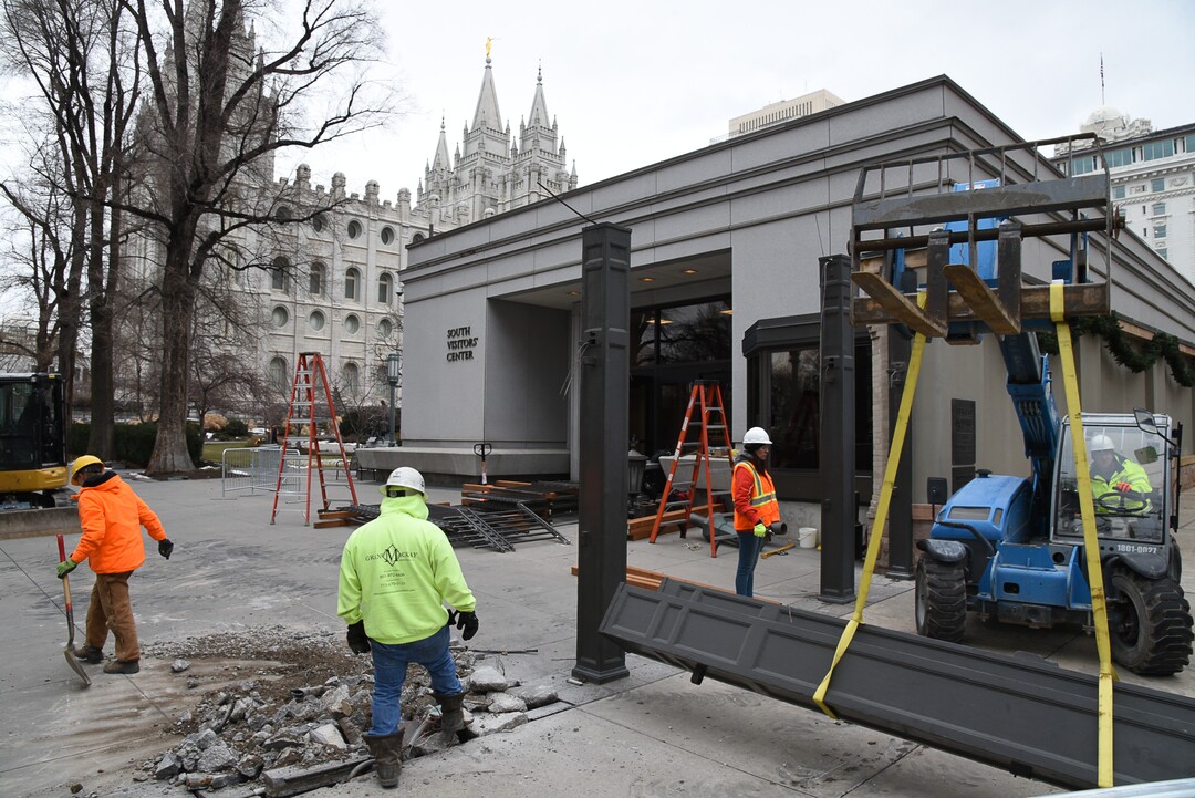 (Francisco Kjolseth  |  The Salt Lake Tribune)  Crews begin to prepare the grounds for the 4-year renovation of the Salt Lake Temple and Temple Square on Thursday, Jan. 2, 2020.