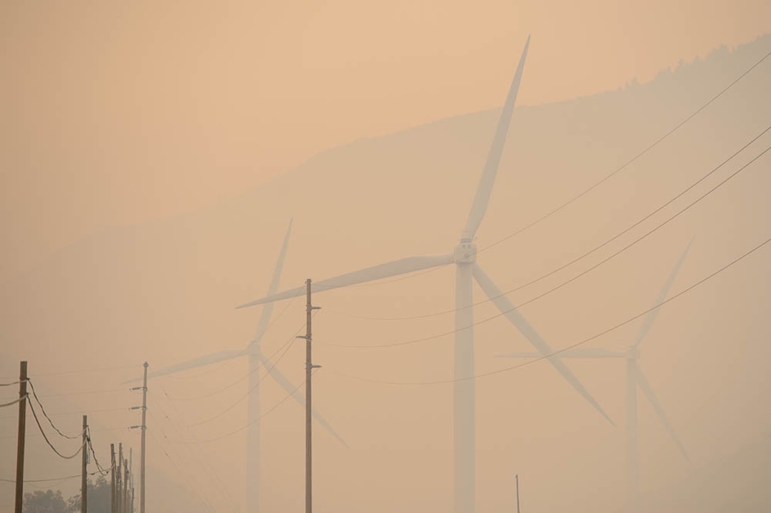 (Trent Nelson | The Salt Lake Tribune) Smoke from the Coal Hollow Fire fills the air in Spanish Fork, Friday Aug. 10, 2018.