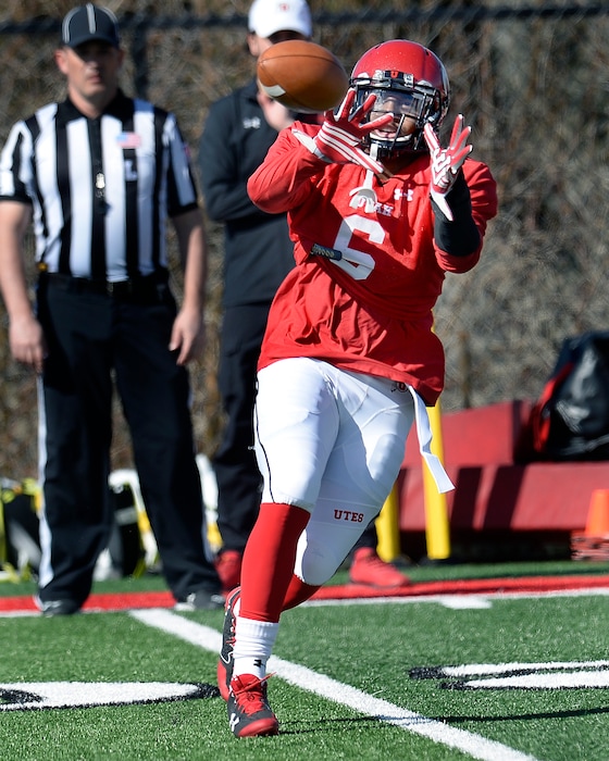 Scott Sommerdorf | The Salt Lake Tribune
RB Armand Shyne catches a pass at Utah spring football practice, Saturday, March 10, 2018.