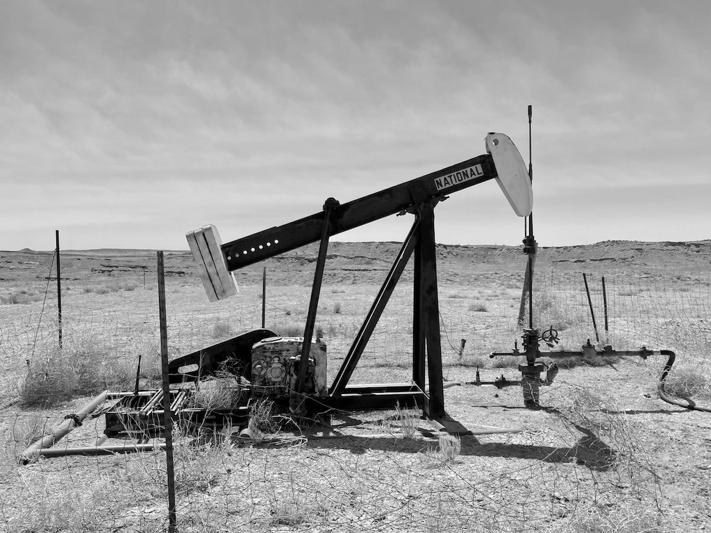 An abandoned oil well, image courtesy of Jonathan Thompson