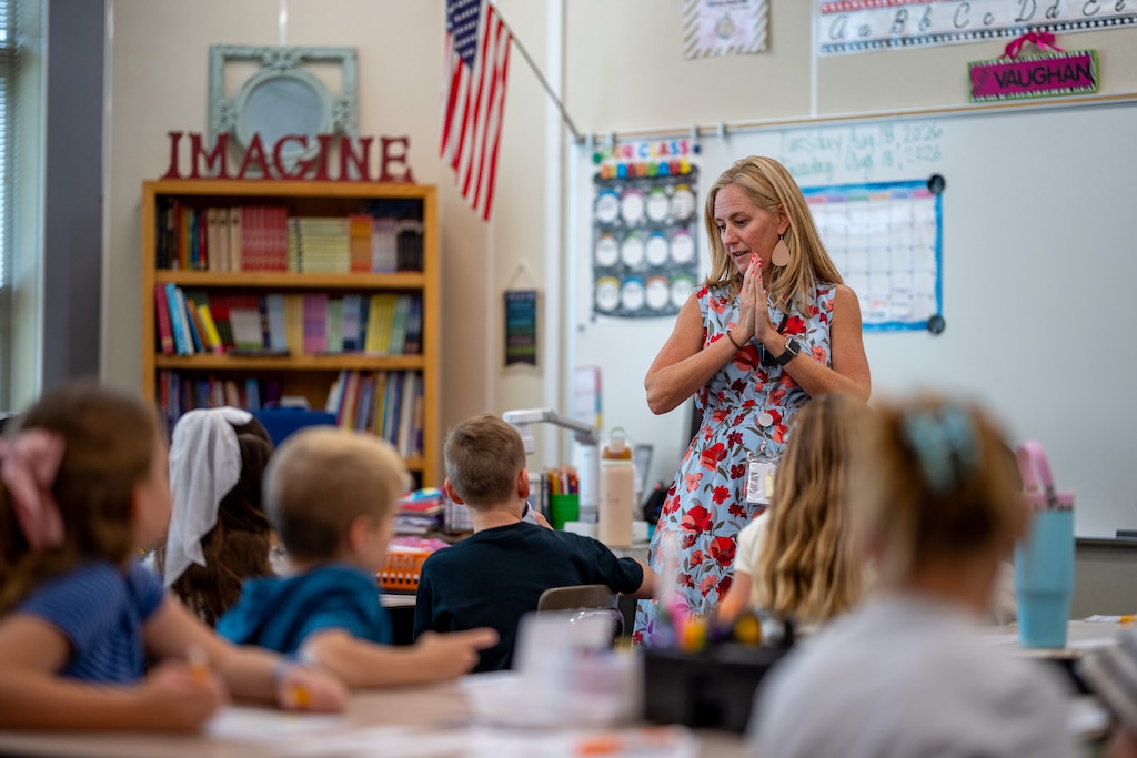 (Trent Nelson  |  The Salt Lake Tribune) Fourth grade teacher Gina Vaughan welcomes students on the first day of school at Beacon Heights Elementary in Salt Lake City on Tuesday, Aug. 18, 2026.