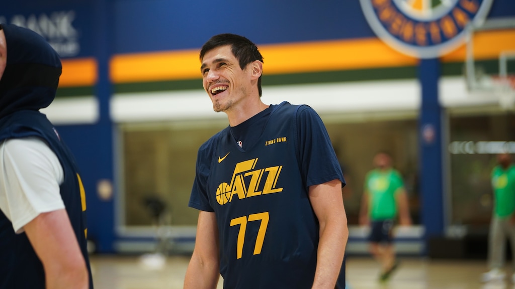(Photo courtesy of Utah Jazz) Forward Ersan Ilyasova goes through his first practice with the Utah Jazz on March 11, 2021.